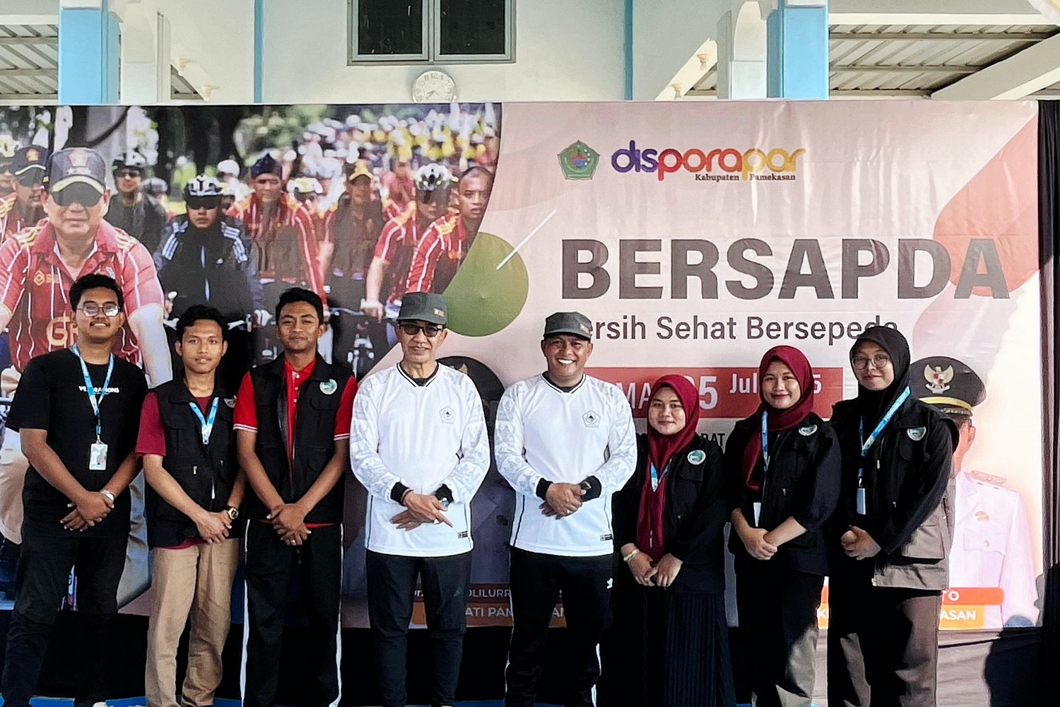 Mahasiswa KKN FAUD IAIN Madura Posko 09 Ikuti Gerakan Bersih Sehat Bersepeda (BERSAPDA) bersama Bupati Pamekasan