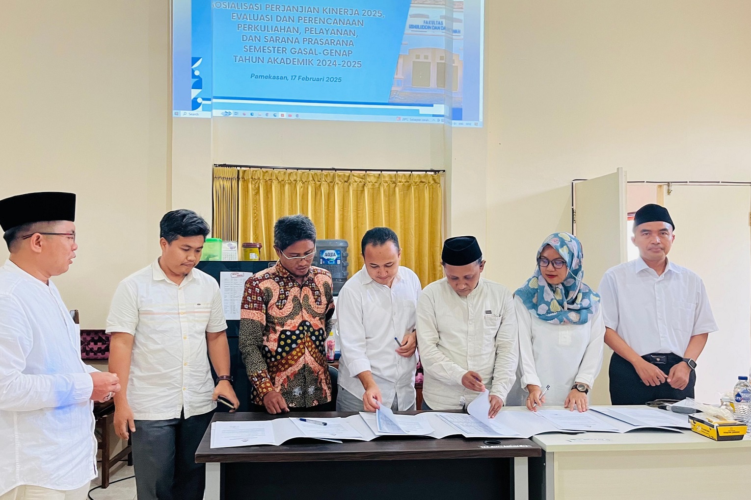 Tandatangani Perjanjian Kinerja 2025, Dekan Harap Lampaui Target